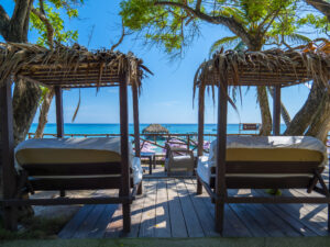 Un Día a Isla Privada Club de Playa Luxury con Alimentación