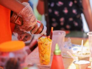 Tour de comidas con 12 degustaciones en la mejor zona de Medellin