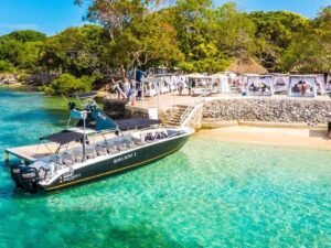 Día Completo a Isla Privada Bora Bora Beach Club con Alimentación