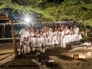 Tour Fiesta Blanca en Santa Marta con Atardecer y Bar Abierto