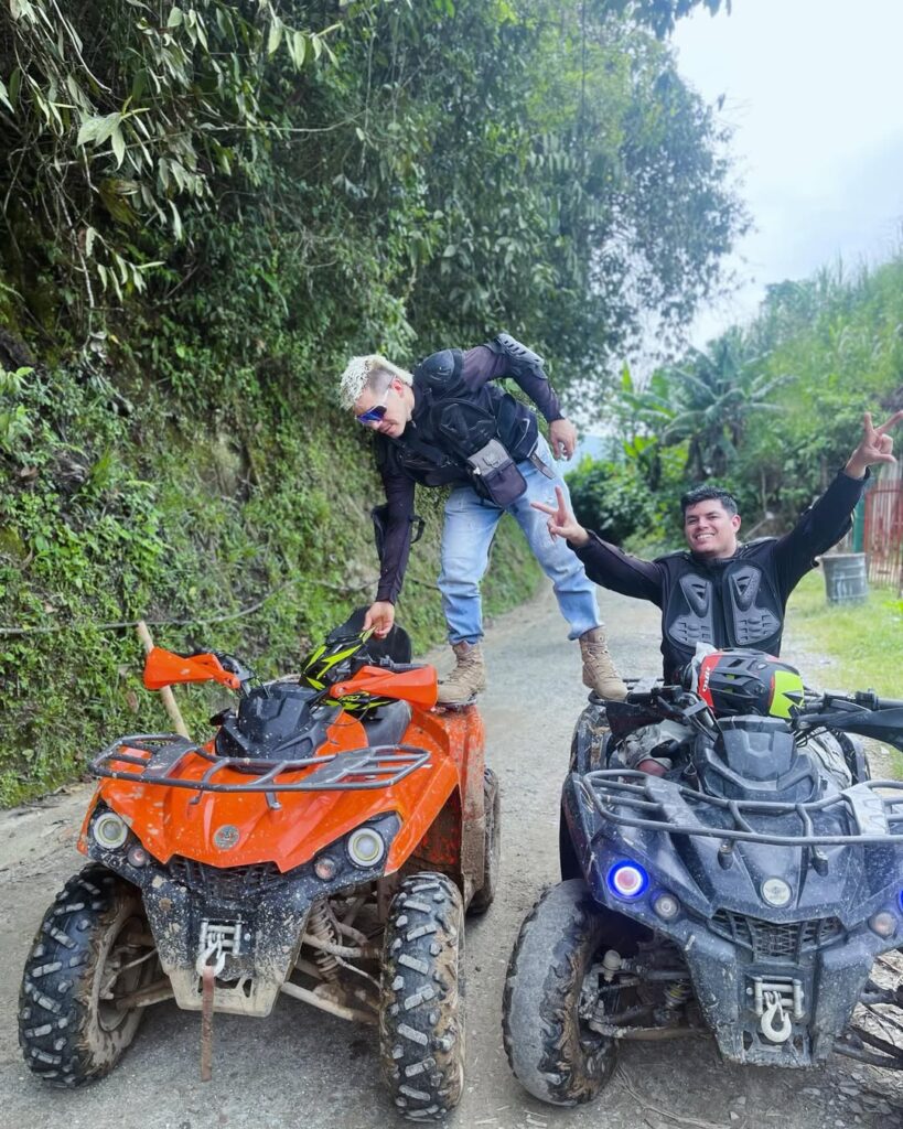 Aventura en Cuatrimoto por las Montañas y Bosques de Medellin