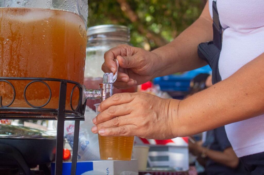 Tour de comidas con 12 degustaciones en la mejor zona de Medellin