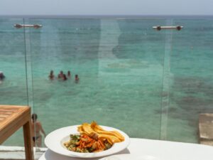 Día Completo a Isla Privada Bora Bora Beach Club con Alimentación