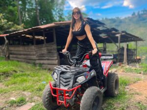 Aventura en Cuatrimoto por las Montañas y Bosques de Medellin