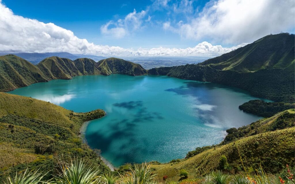 Excursion de Dia Completo a La Laguna Guatavita y Casa Loca