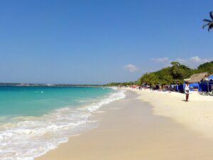 Tour a 5 Islas del Rosario en Bote Deportivo, Almuerzo y Snorkel