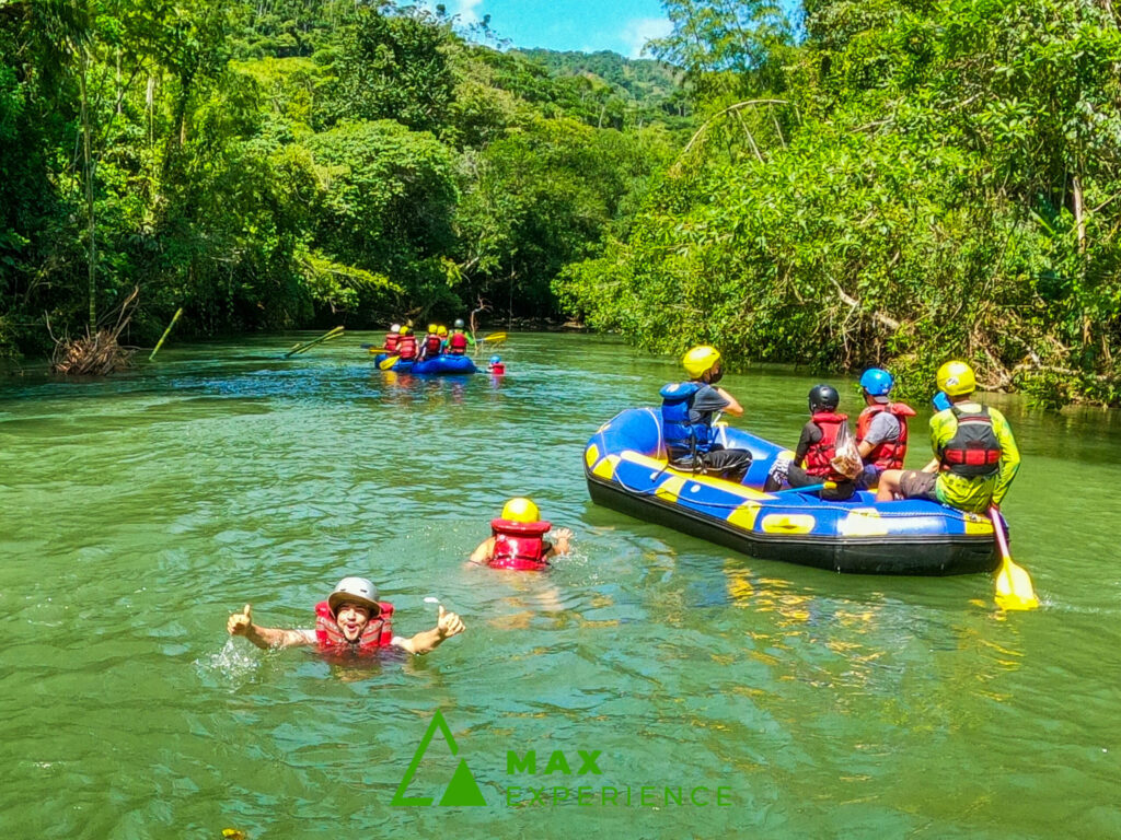 Tour Completo de Rafting en Rio Claro desde Medellin con almuerzo