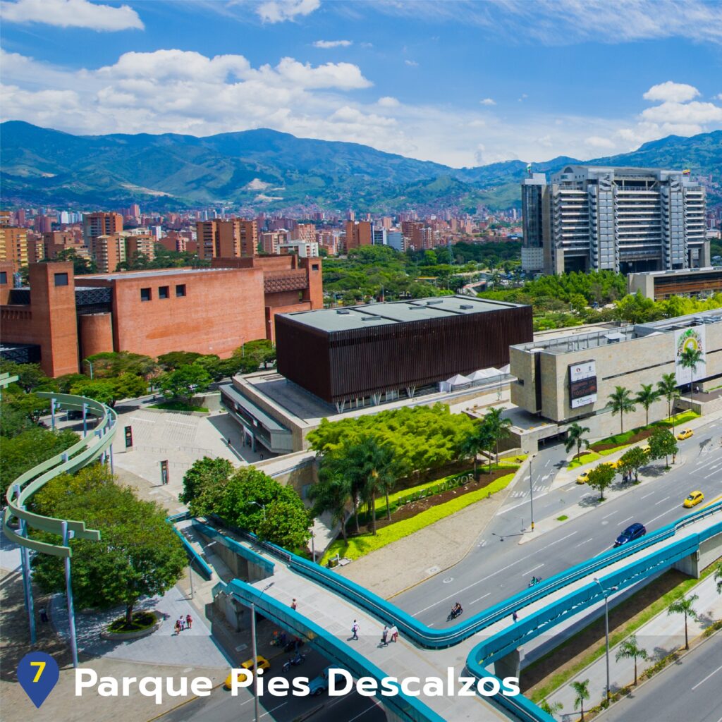 Los 3 Tours Top de Medellin: City Tour, Comuna 13 y Graffititour