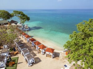 Día Completo a Isla Privada Bora Bora Beach Club con Alimentación