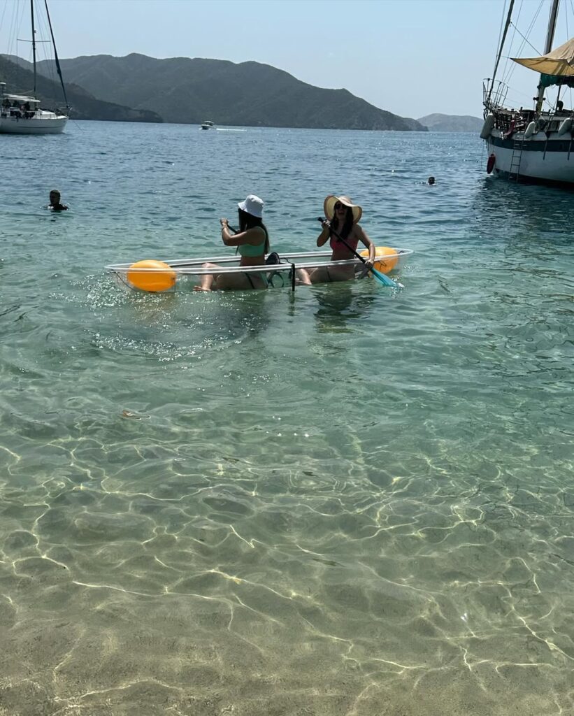 Navega al Parque Tayrona en Velero con Almuerzo, Snorkel y Paddle