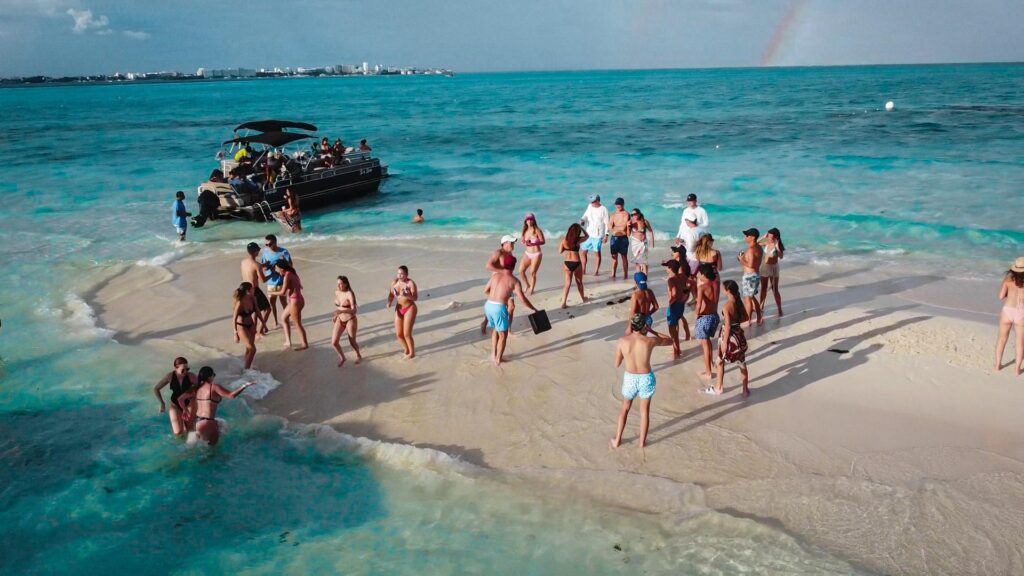 Recorrido en Ponton Por los 5 Cayos mas turisticos de San Andres