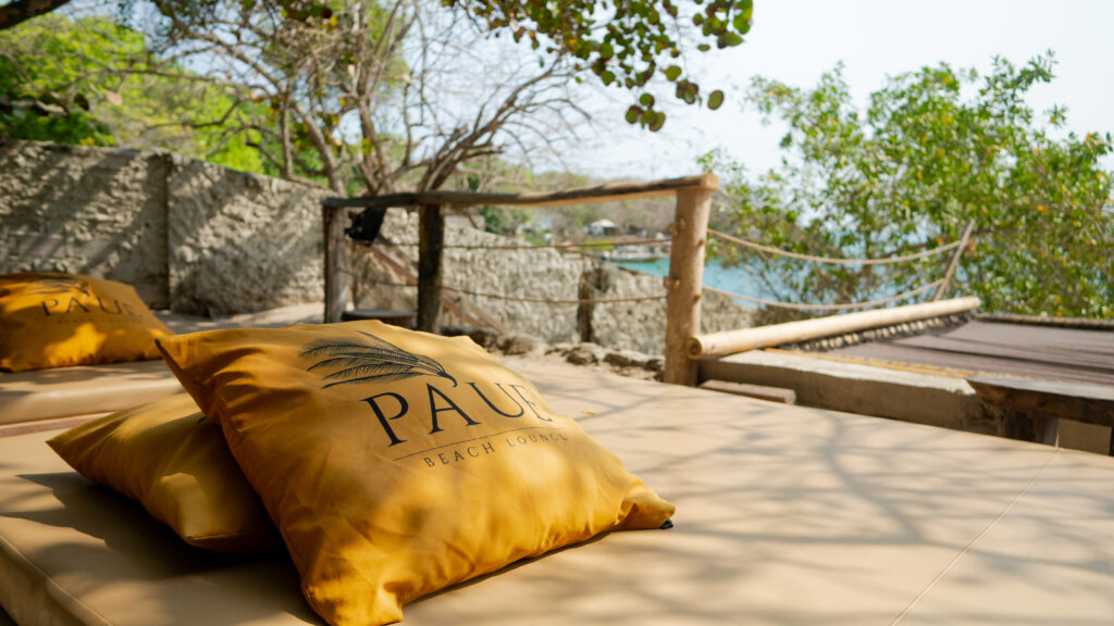 Dia Completo a Isla Privada Paue Beach Club con Full Alimentacion