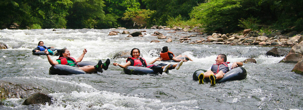 Tour a Palomino desde Santa Marta con Tubing, Desayuno y Almuerzo