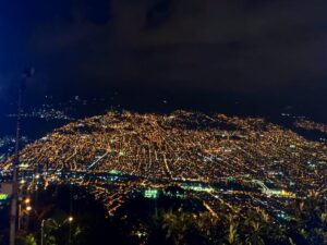 Tour de Noche de los mejores miradores de Medellin
