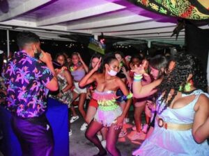 Tour Fiesta Blanca en San Andrés con Cena Buffet y Bar Abierto
