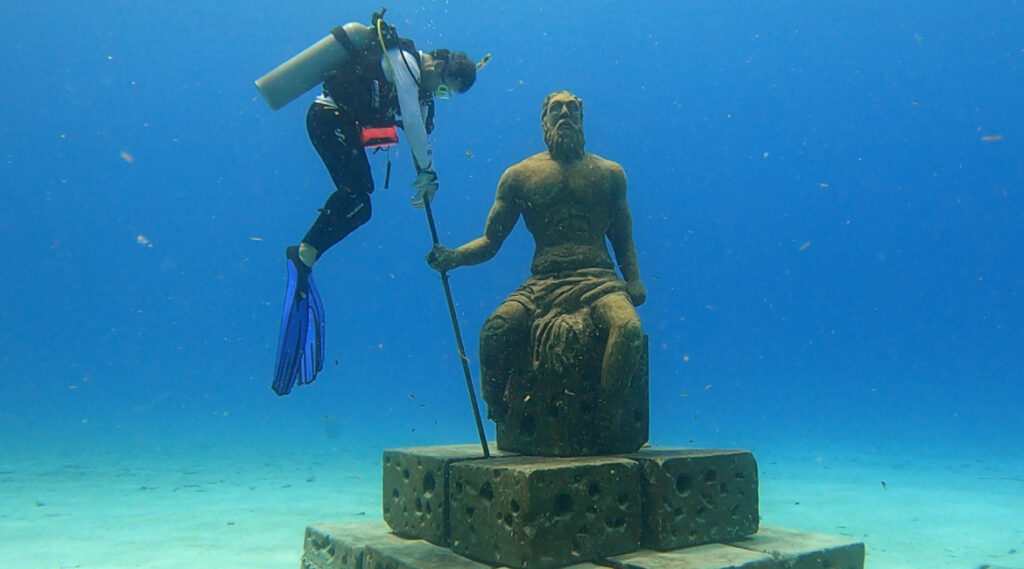 Buceo para Principiantes entre Corales y Estatuas en San Andres