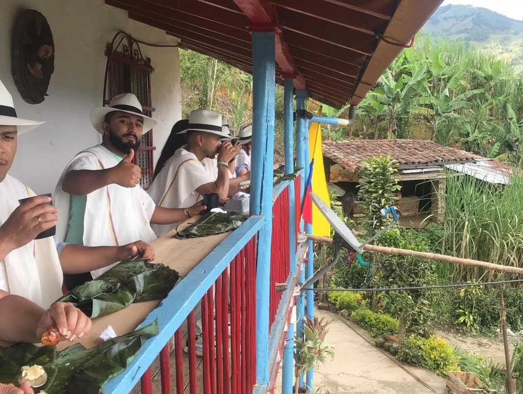 Excursion en Caballo y Tour del Cafe con Almuerzo y Refrigerio