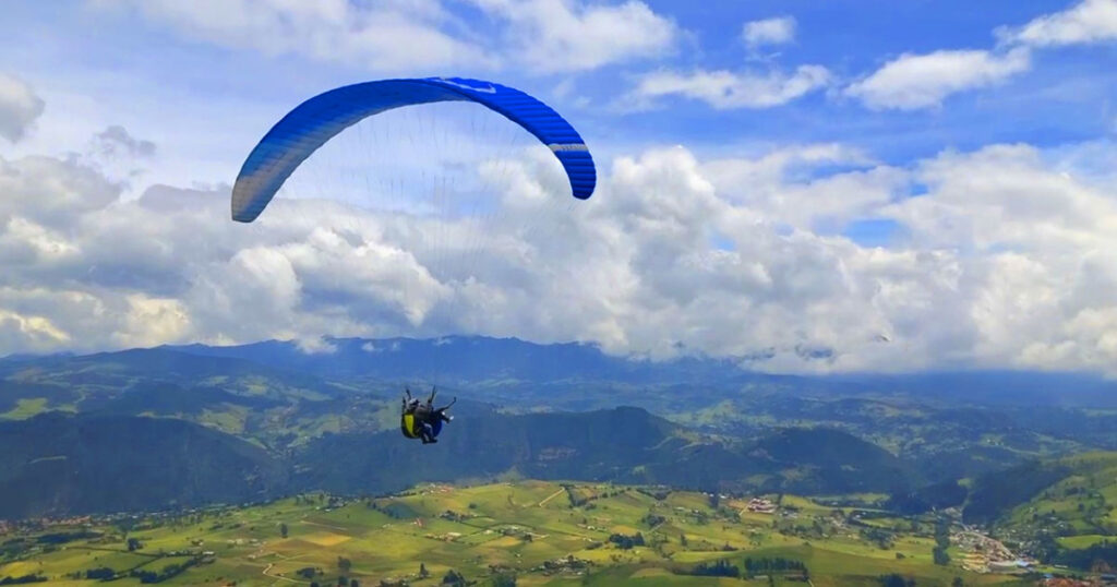 Experiencia en Parapente por los hermosos paisajes de Bogota