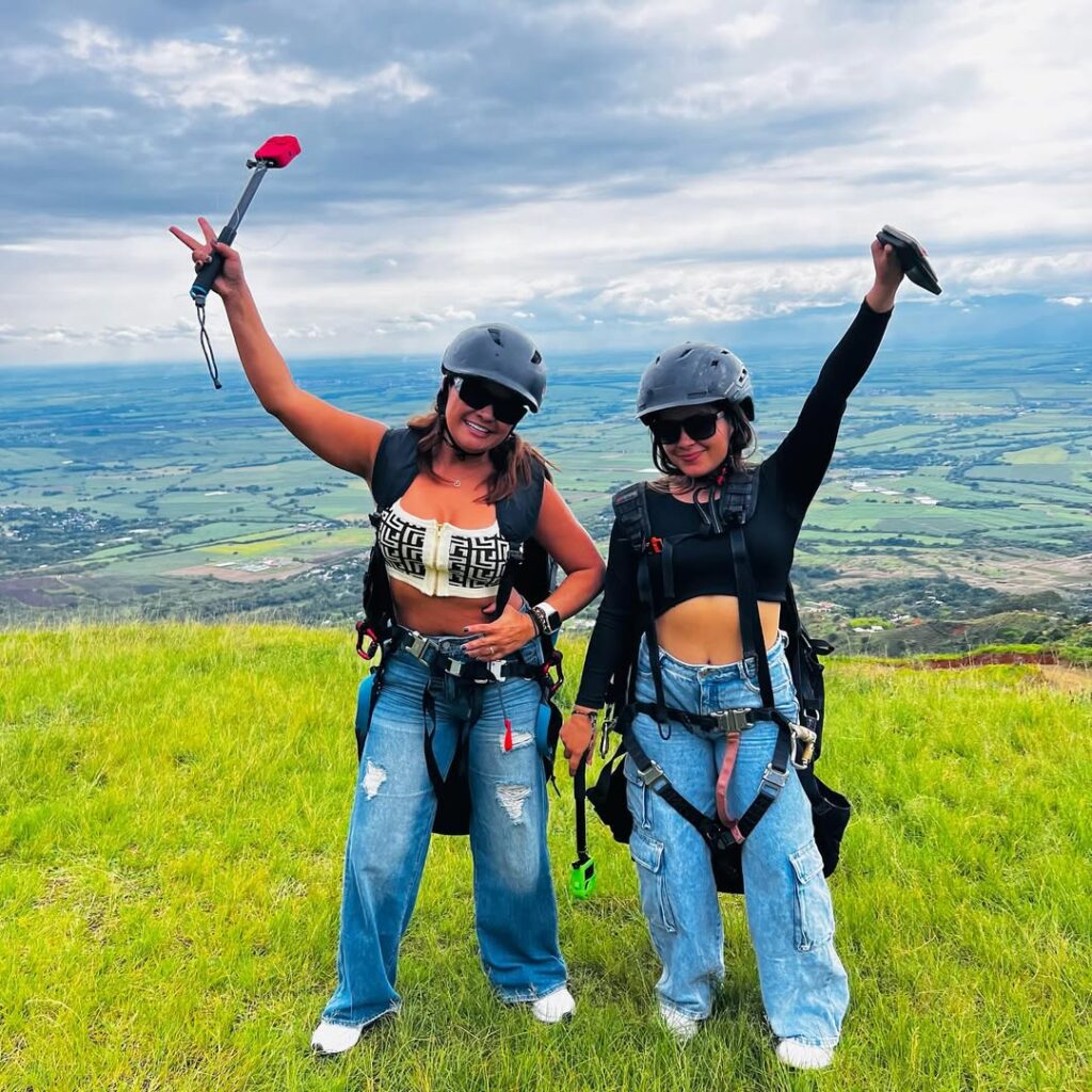 Experiencia en Parapente desde las hermosas montañas del Valle
