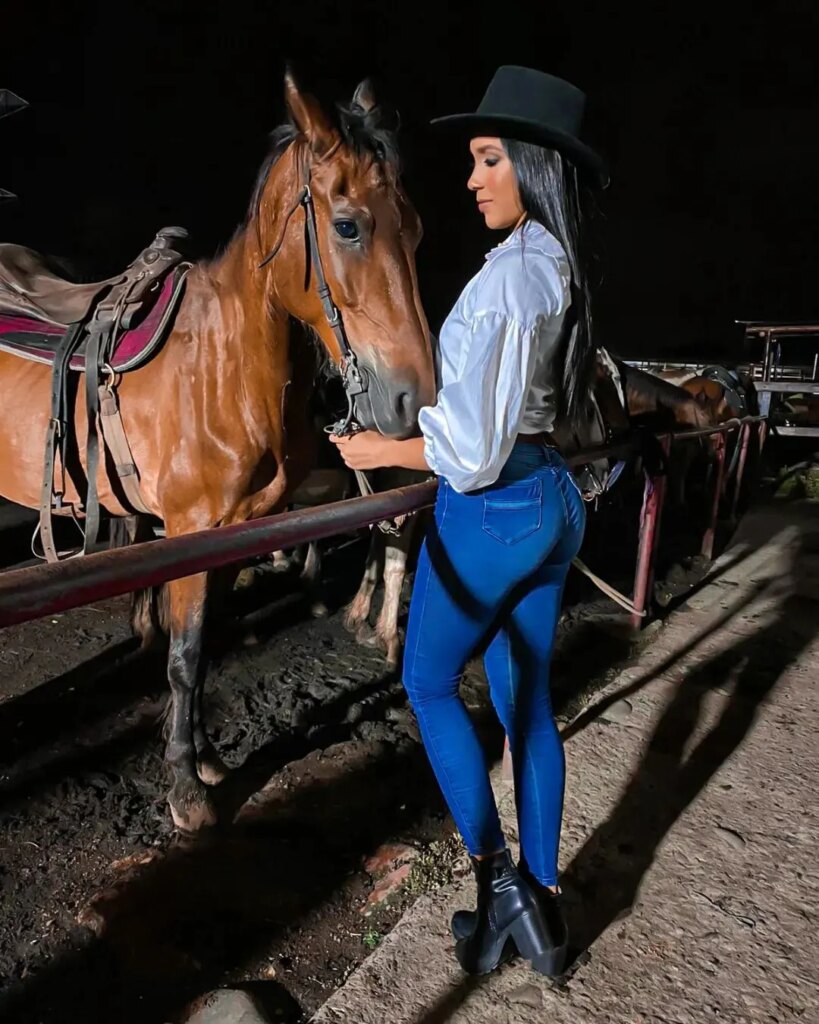 Recorrido a Caballo por Los Hermosos Paisajes del Sur de Cali