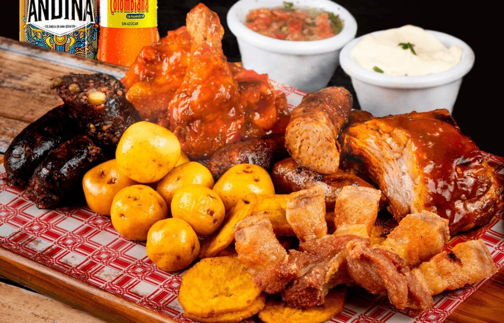Tour de comidas con 12 degustaciones en la mejor zona de Medellin
