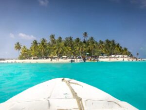 Tour Día Completo a la Isla de Jhonny Cay en San Andres