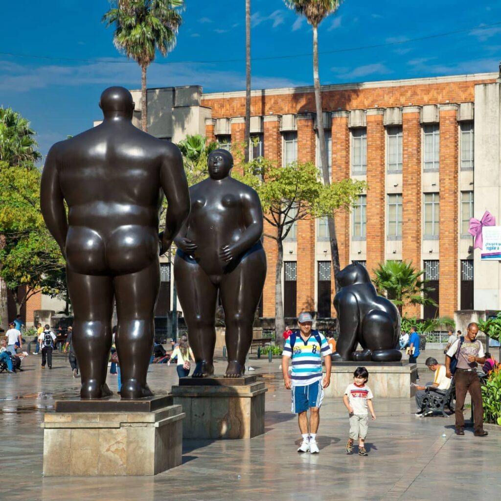 Recorrido Completo por los 15 Lugares mas Atractivos de Medellin