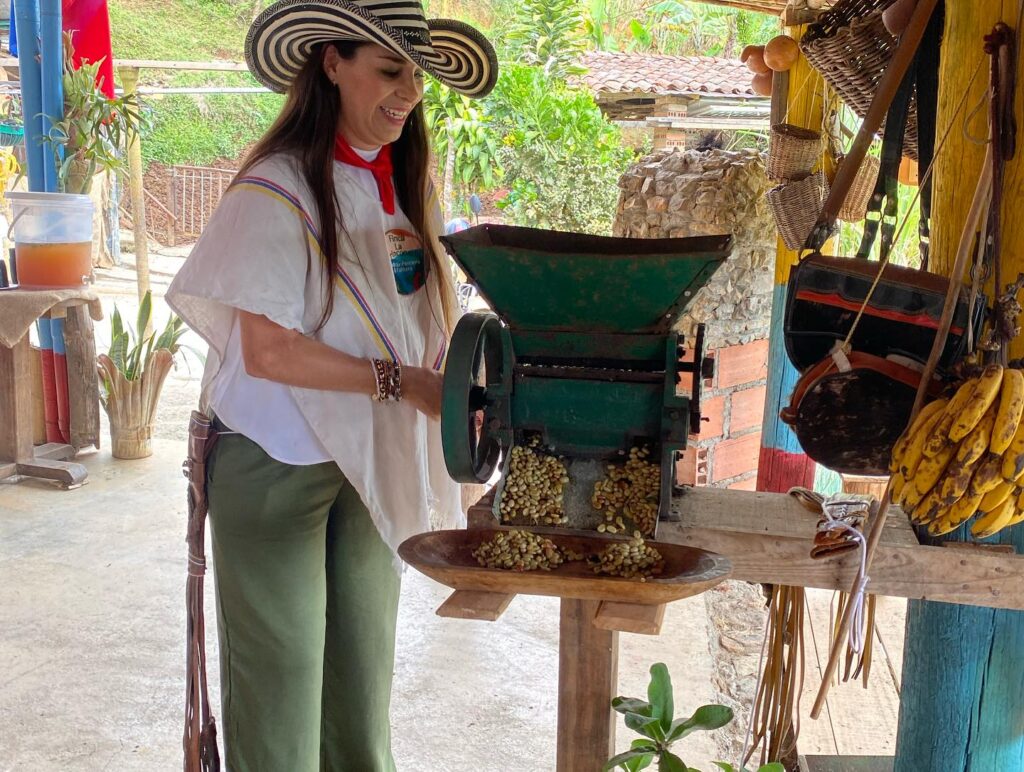 Excursion en Caballo y Tour del Cafe con Almuerzo y Refrigerio
