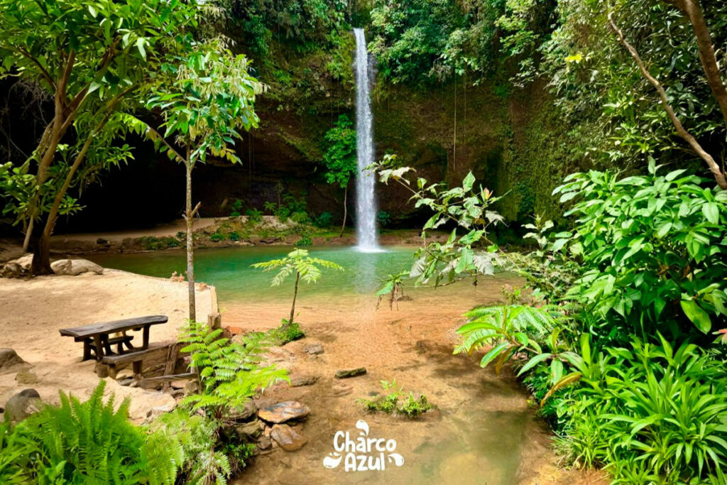Tour a Cascada Charco Azul: Paraíso en el Meta