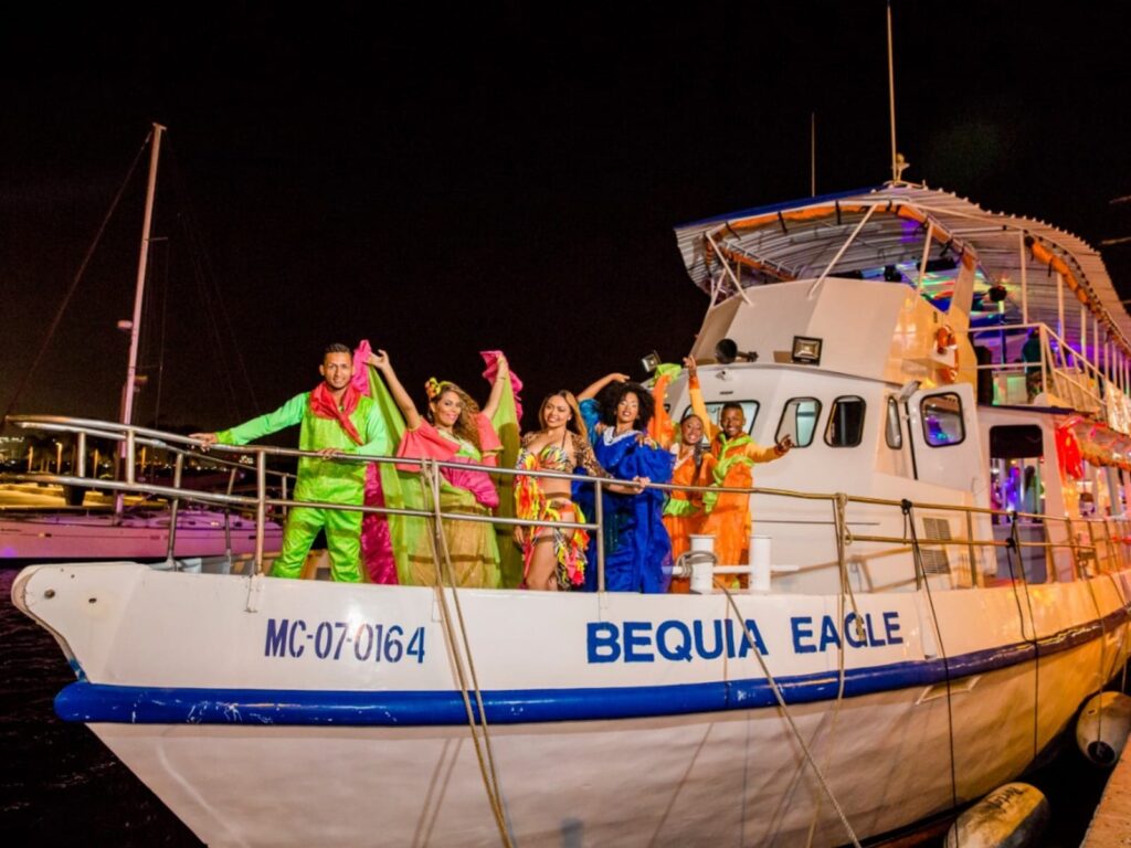 Fiesta Blanca en bahia de Cartagena con Cena Buffet y Bar Abierto