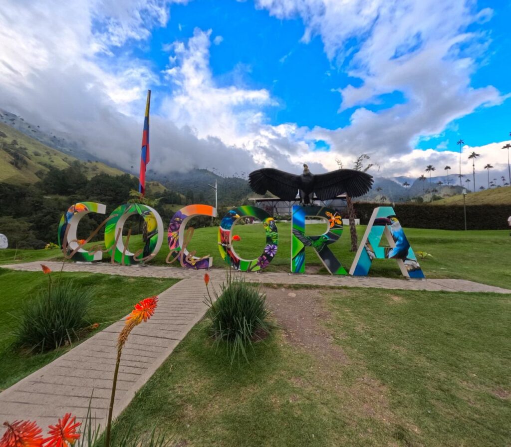 Tour 3 en 1 al Quindio: Salento + Valle del Cocora + Filandia