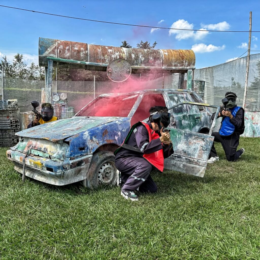 Experiencia de Juego Paintball en Campo de Combate