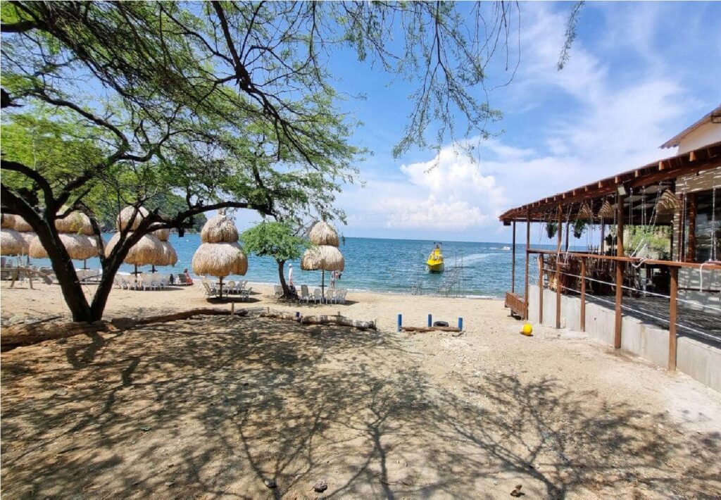 Dia Completo a Playa Blanca Santa Marta con Almuerzo