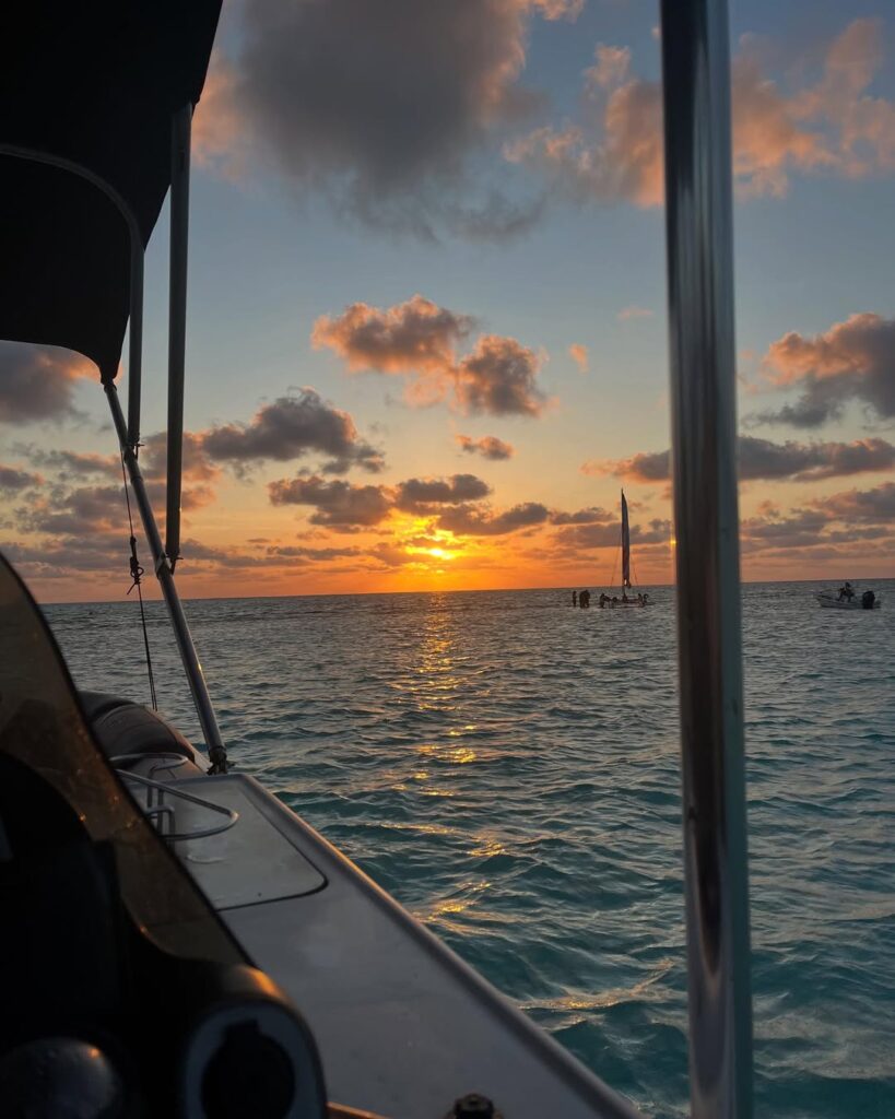 Tour para ver el Amanecer en el Acuario y La Bahia de San Andres