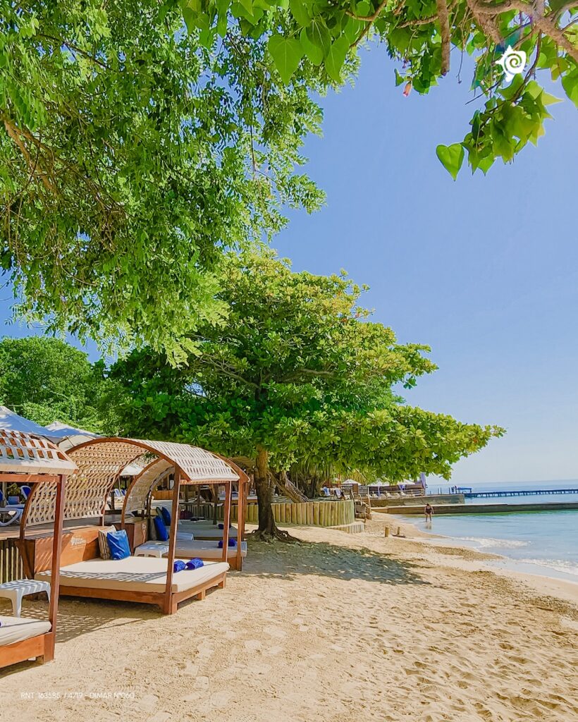 Día Completo a Isla Privada Pao Pao Beach Club con Alimentación