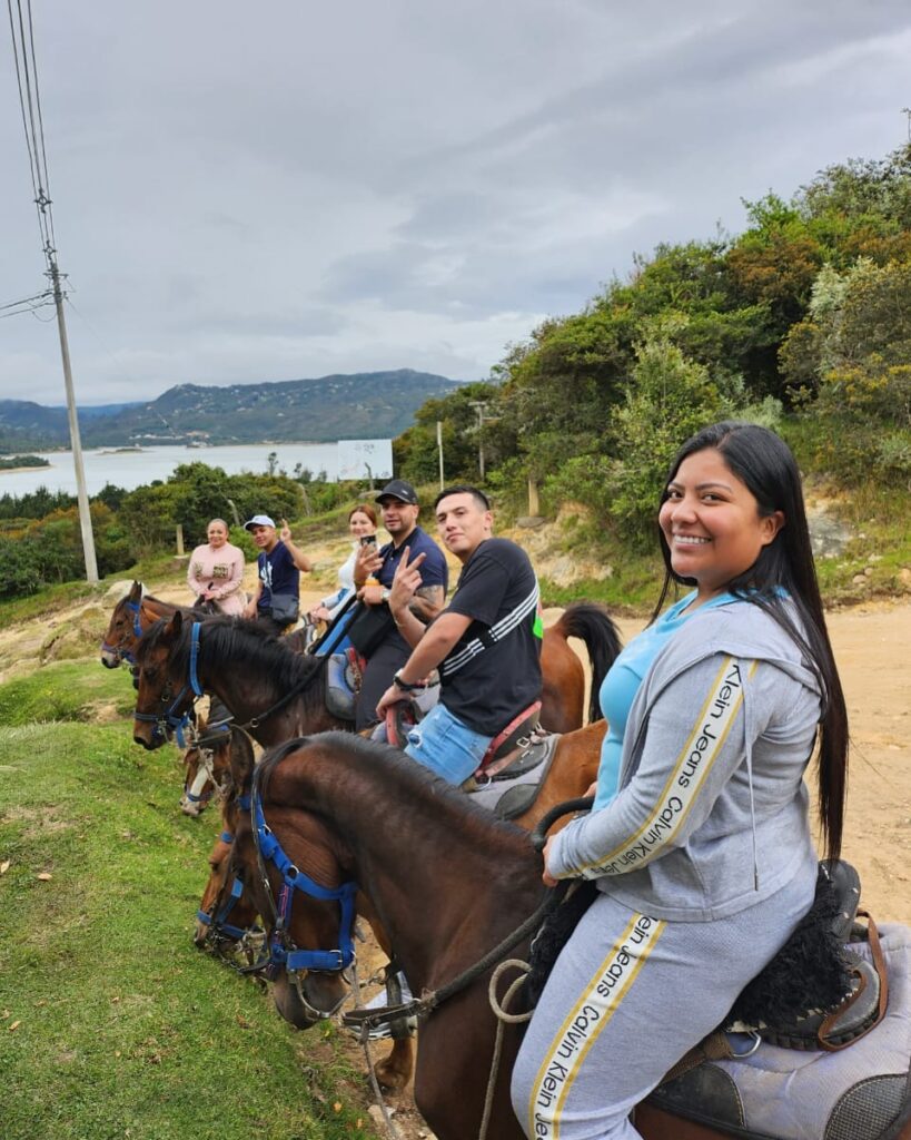 Tour en Caballo por las Montañas y Paisajes de La Calera