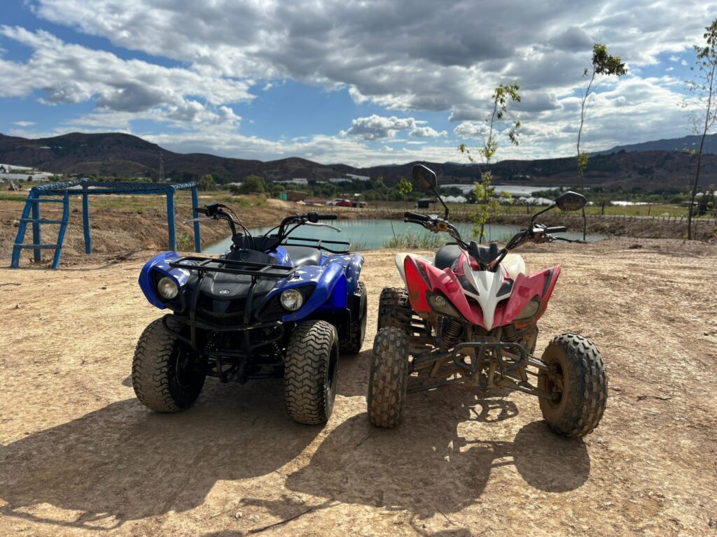 Combo Parejas: Cuatrimoto + Cabalgata en Villa de Leyva