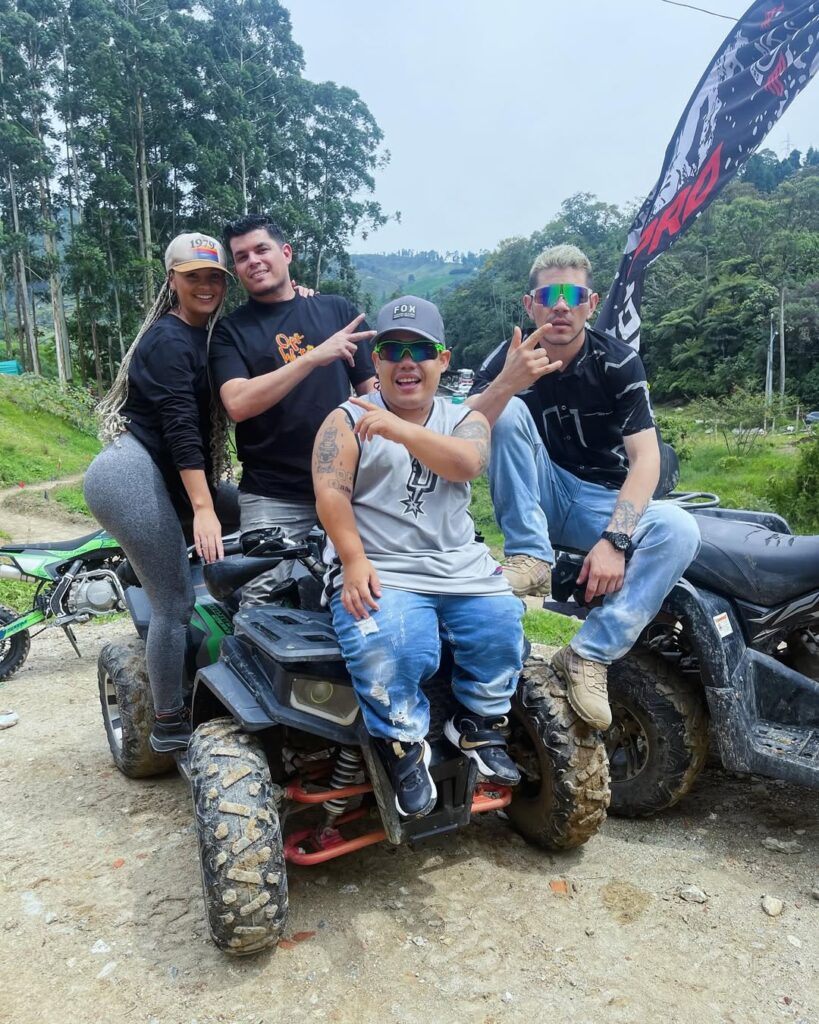 Aventura en Cuatrimoto por las Montañas y Bosques de Medellin