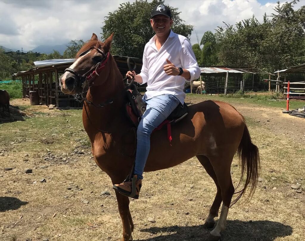 Recorrido a Caballo por Los Hermosos Paisajes del Sur de Cali