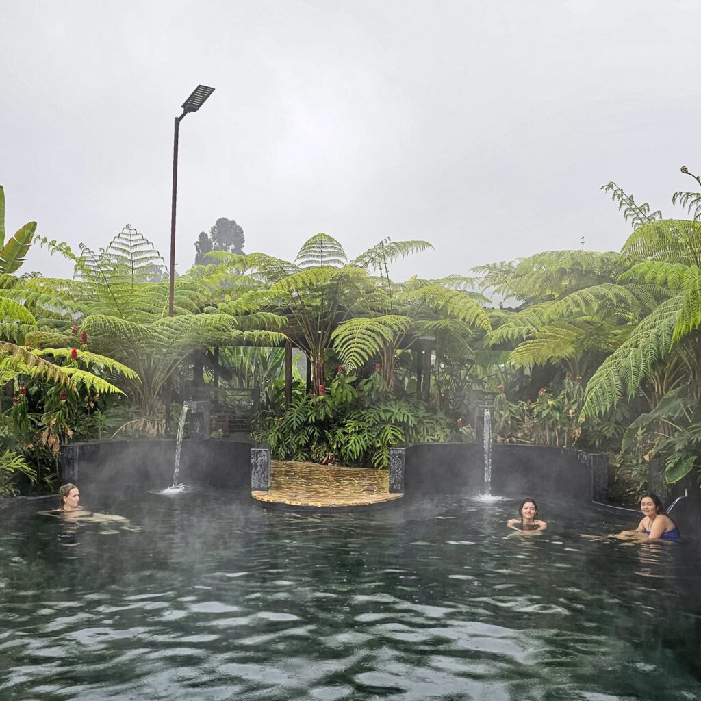 Tour al Nevado del Ruiz + con Baño en Termales desde Manizales