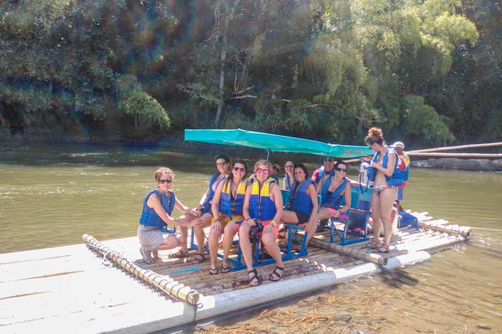 Recorrido en Balsa por el Río la Vieja desde Pereira