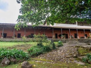 Tour por Haciendas Coloniales: Historia y Cultura