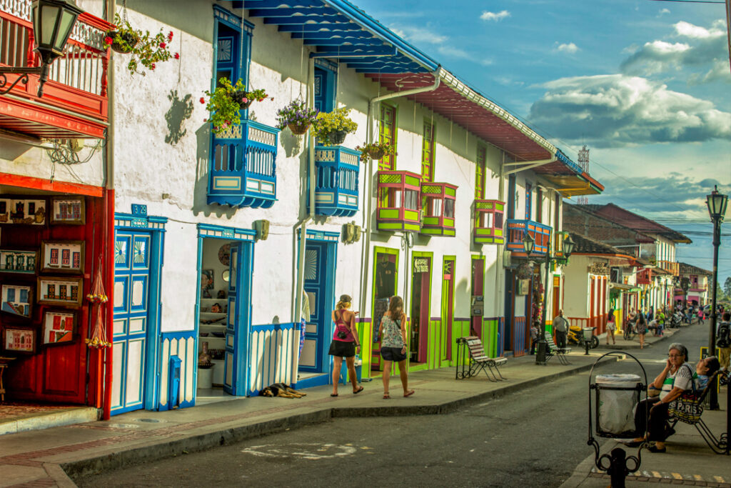Tour Dia Completo a Salento y Valle del Cocora desde Pereira