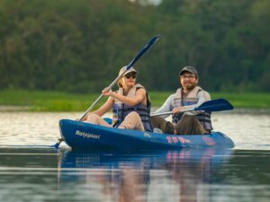 Kayak o Canotaje en el Amazonas – Naturaleza y Aventura