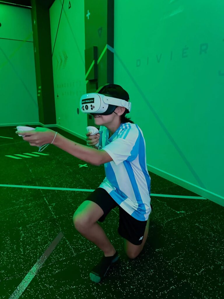 Vive la Experiencia de Jugar con Realidad virtual en Cali
