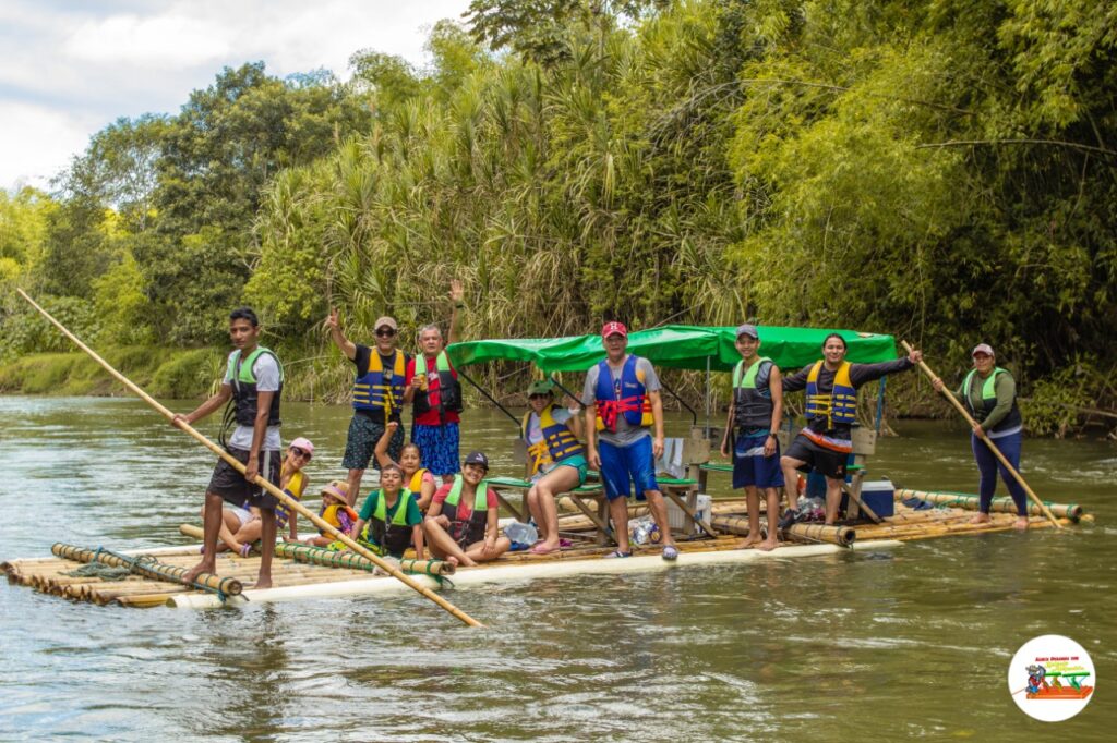 Recorrido en Balsa por el Río la Vieja desde Pereira