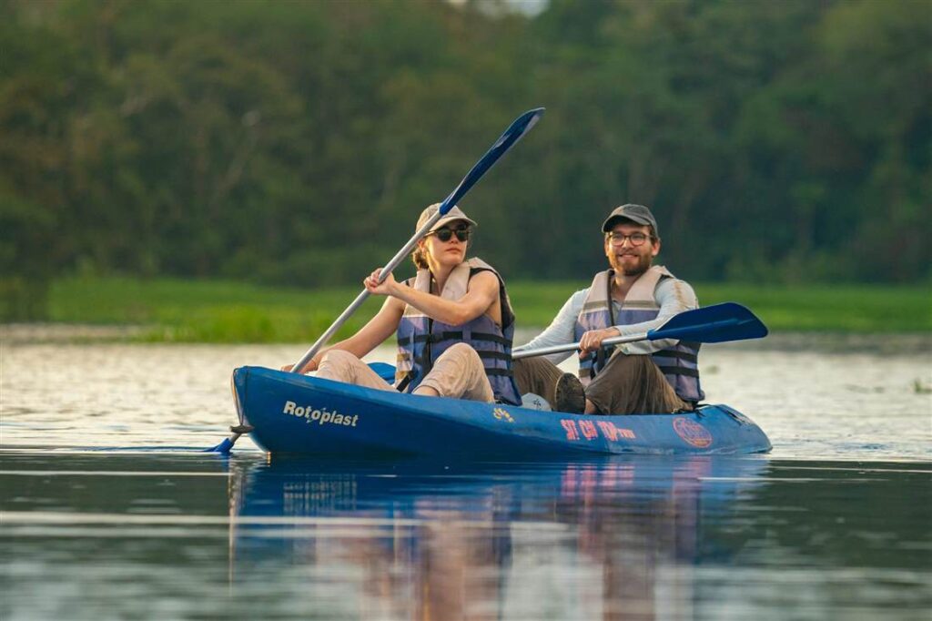Super Combo extremo: Canopy + kayak en el Rio Amazonas