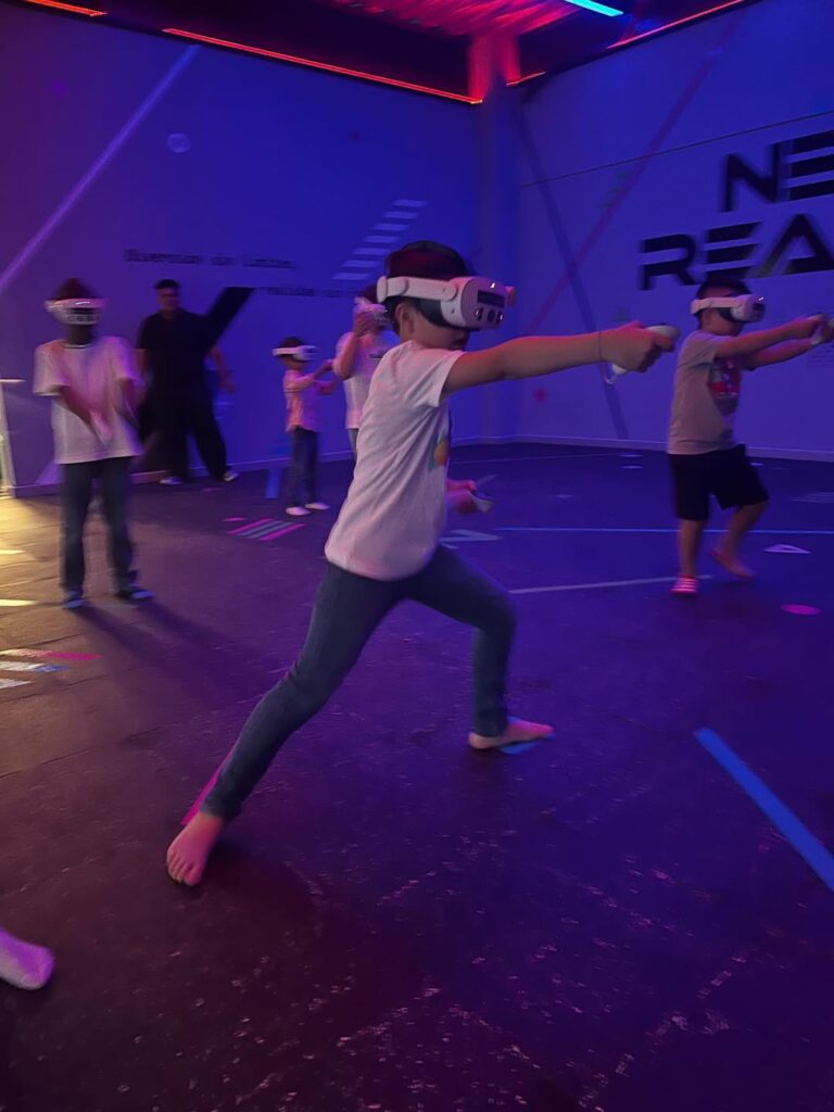 Vive la Experiencia de Jugar con Realidad virtual en Cali