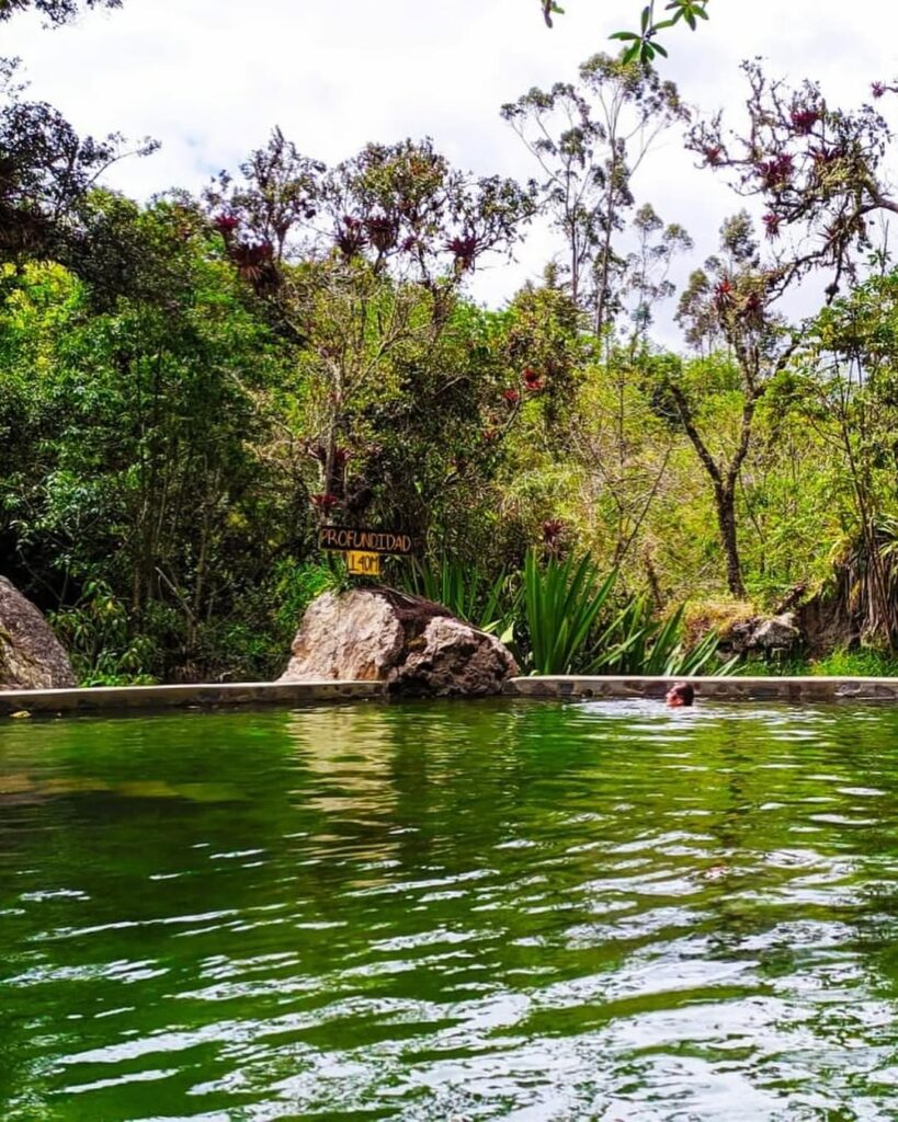 Tour a los Famosos Termales Salinas Pozo Azul en Coconuco
