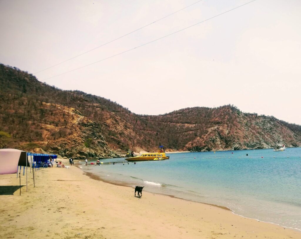 Tour Dia Completo a Playa Inca Inca Santa Marta con Almuerzo